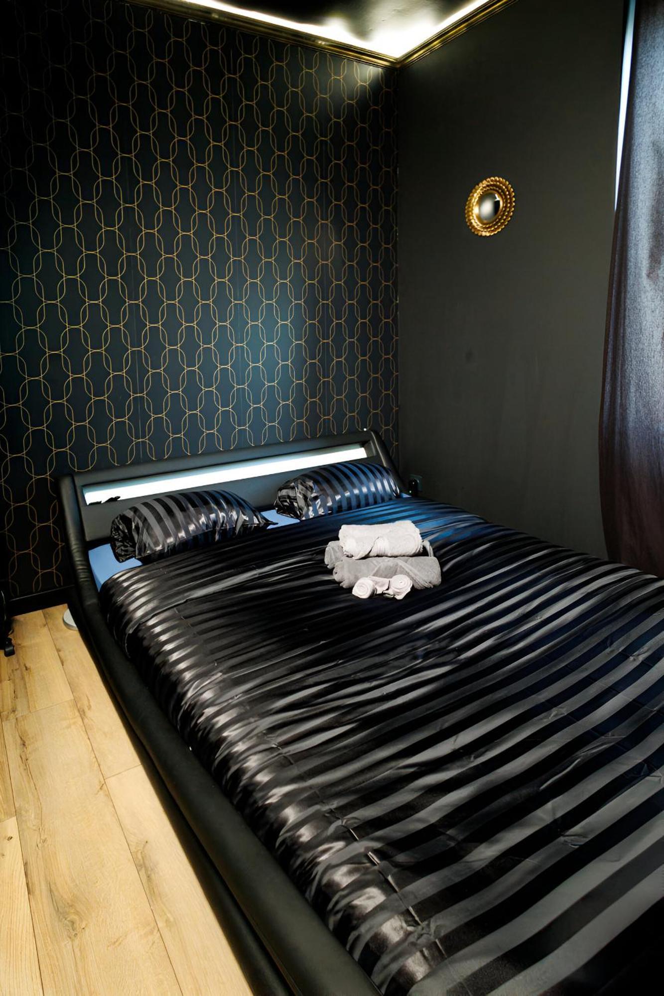 Appartement Pop Art - Asterix,Cdg,Chantilly,Disney La Chapelle-en-Serval Eksteriør bilde
